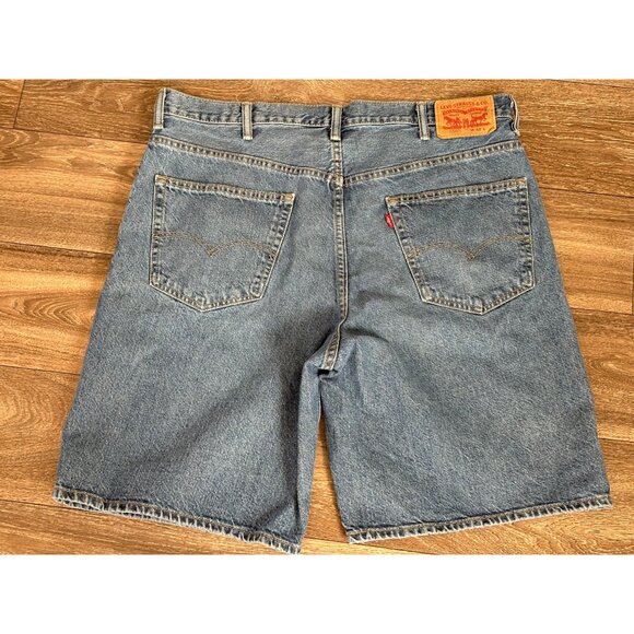Levis 550 Jean Shorts Men Size 40 Blue Relaxed Fit Medium Wash Denim 100% Cotton - Picture 2 of 10